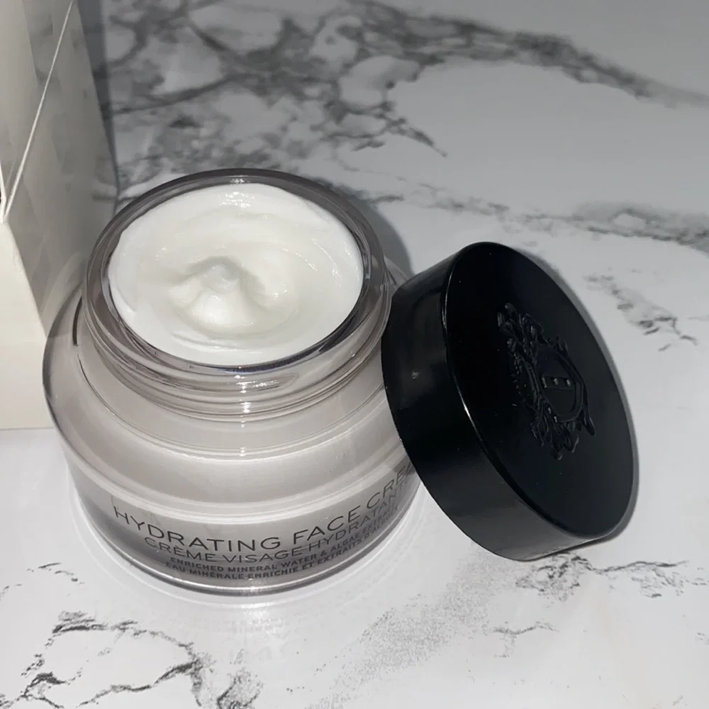NWT Bobbi Brown Hydrating face cream Never used Still in box Batch code DB2